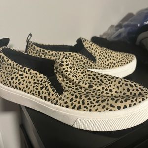 Skechers memory foam shoes